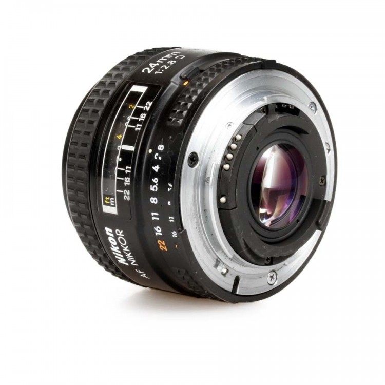 Objetiva Nikon AF NIKKOR 24mm f2.8D - USADA