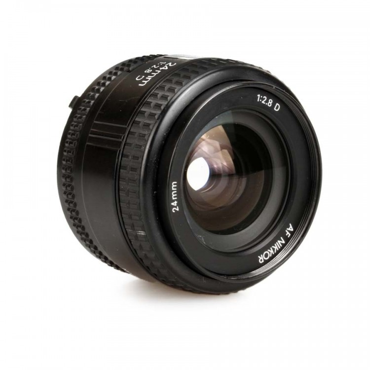 Objetiva Nikon AF NIKKOR 24mm f2.8D - USADA
