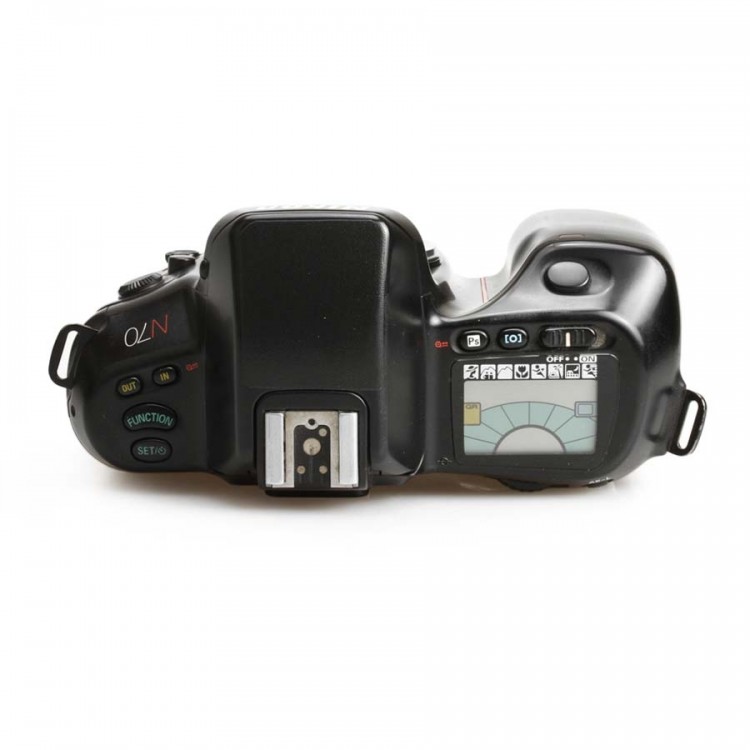 Câmera analógica 35mm Nikon N70 CORPO - USADA