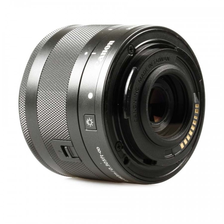 Objetiva Canon EF-M 28mm f3.5 Macro IS STM - USADA
