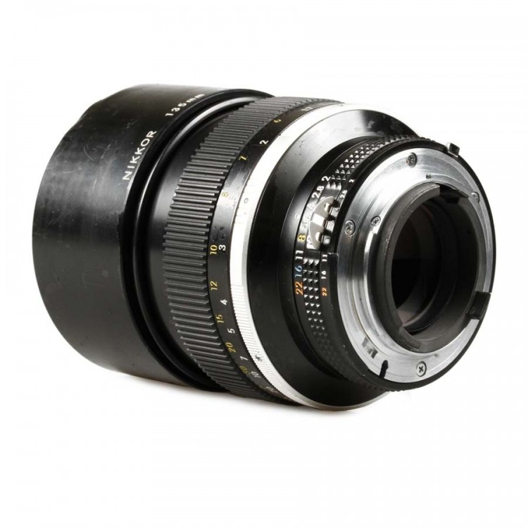 Objetiva Nikon AI-S NIKKOR 135mm f2 - USADA