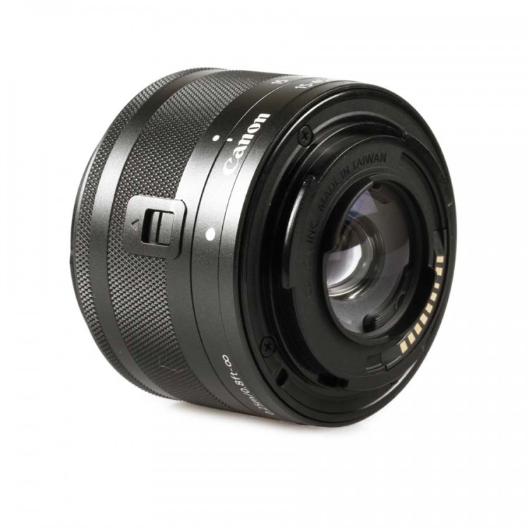 Objetiva Canon EF-M 15-45mm f3.5-6.3 IS STM - USADA