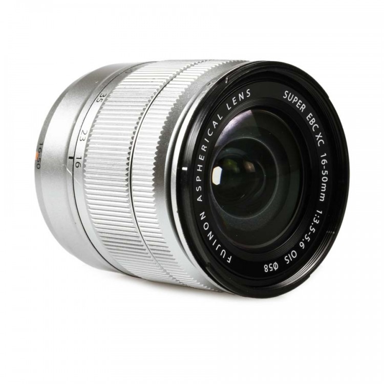 Objetiva Fujifilm XC 16-50mm f3.5-5.6 OIS - USADA
