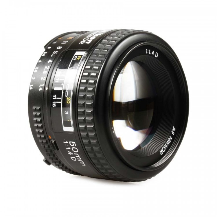 Objetiva Nikon AF NIKKOR 50mm f1.4D - USADA