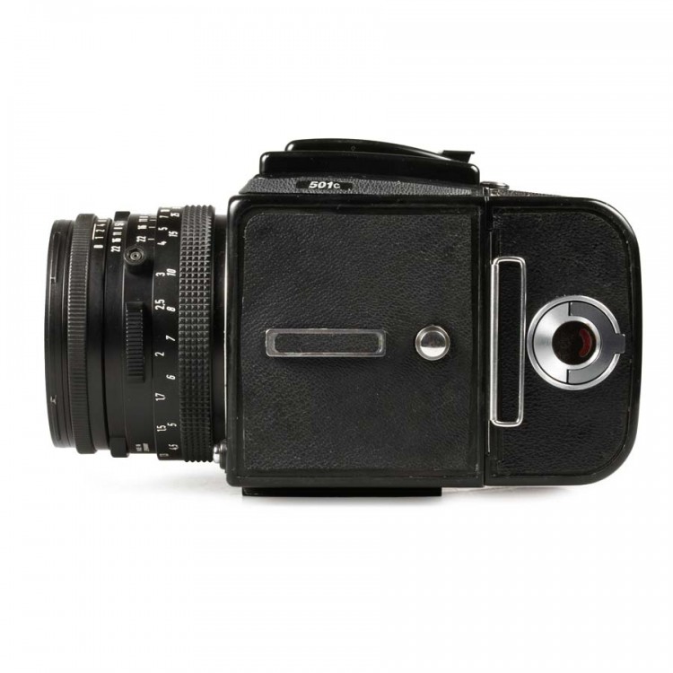 Câmera analógica médio formato Hasselblad 501C com lente Planar T* 80mm f2.8 C - USADA