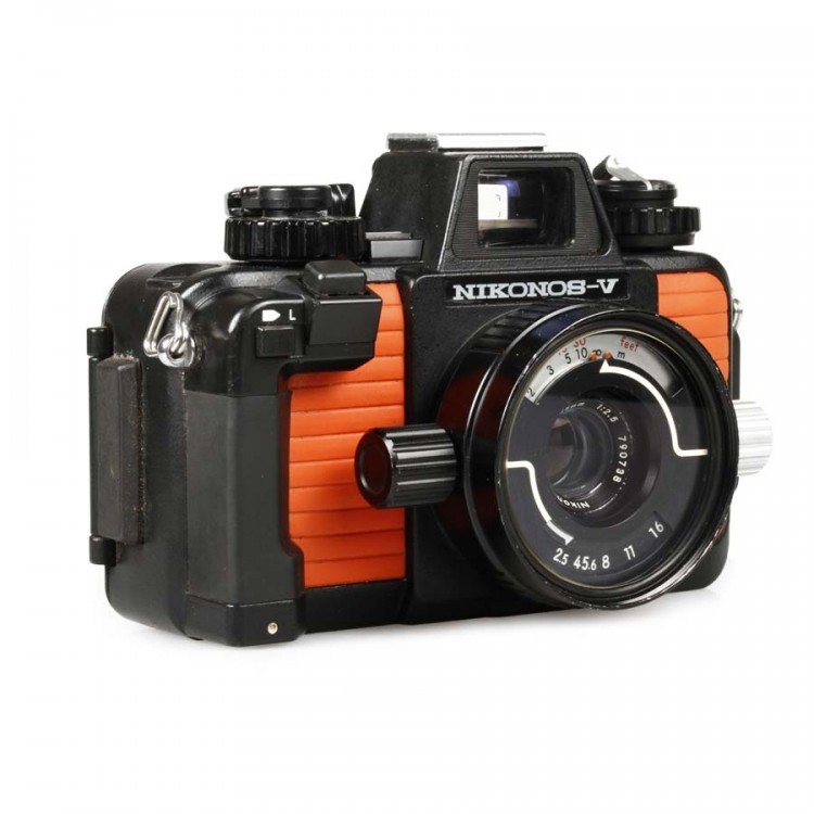 Câmera analógica 35mm Nikon Nikonos-V com lente 35mm f2.5 - USADOS
