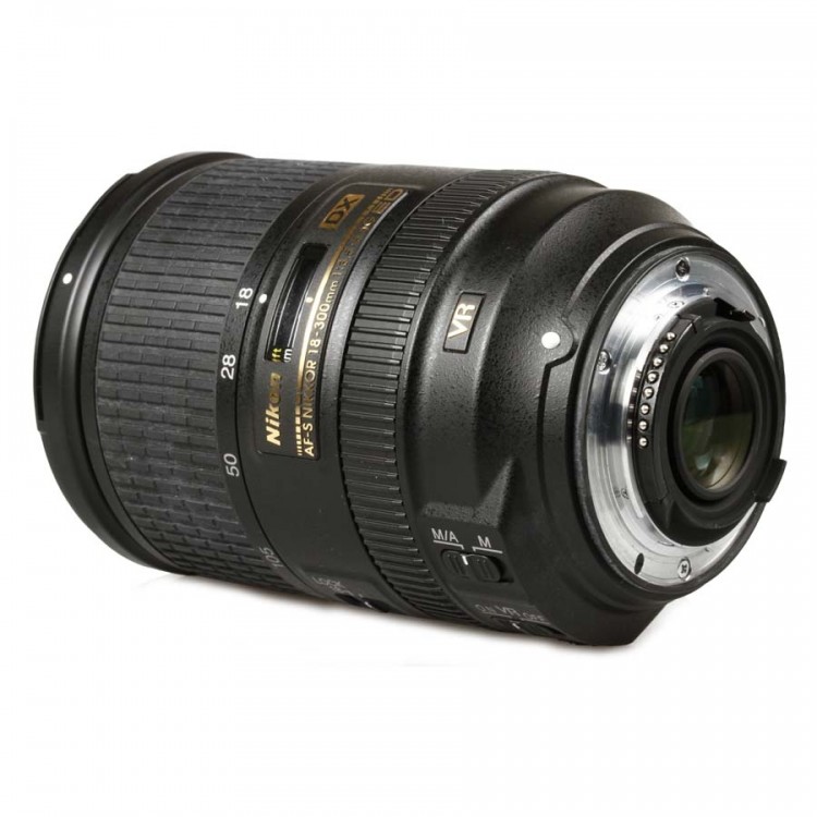 Objetiva Nikon AF-S NIKKOR 18-300mm f3.5-5.6G ED VR DX - USADA