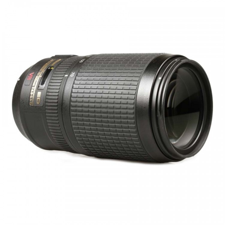 Objetiva Nikon AF-S NIKKOR 70-300mm f4.5-5.6G ED VR - USADA