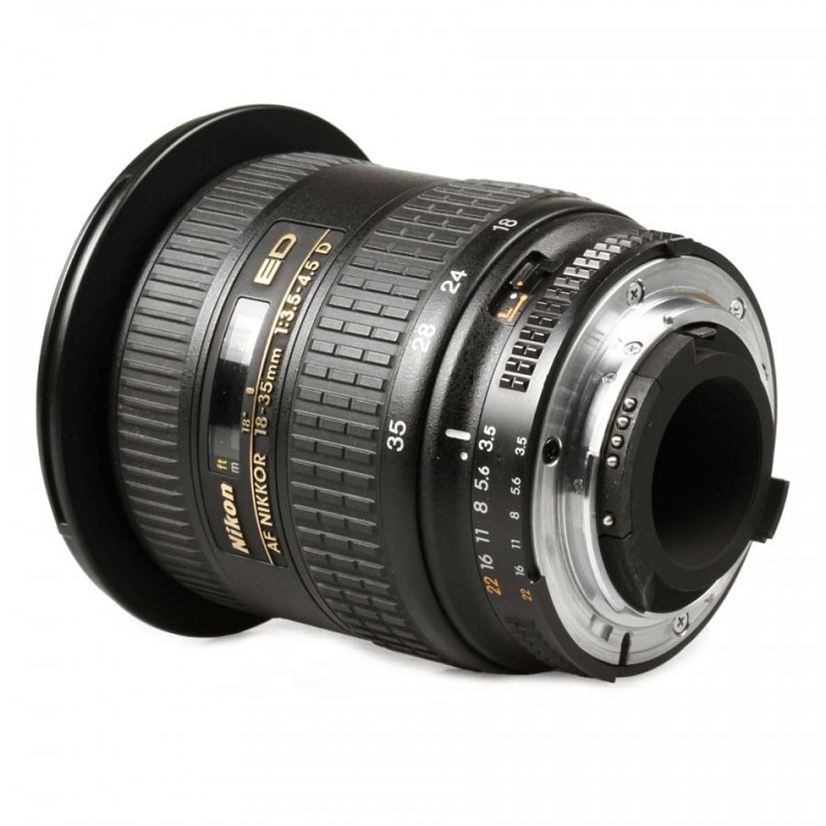 Objetiva Nikon AF NIKKOR 18-35mm f3.5-4.5D ED - USADA