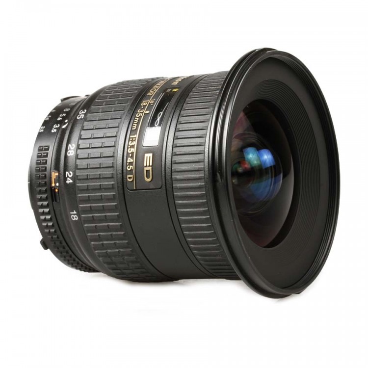 Objetiva Nikon AF NIKKOR 18-35mm f3.5-4.5D ED - USADA