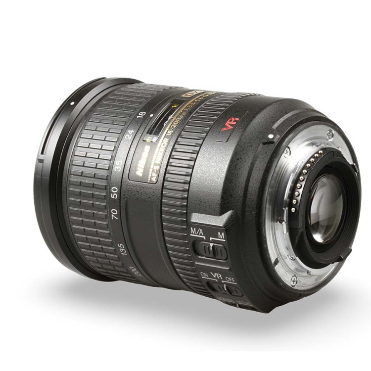 Objetiva Nikon AF-S NIKKOR 18-200mm f3.5-5.6G ED VR DX - USADO