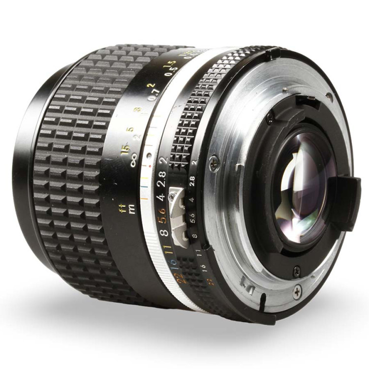 Objetiva Nikon AI-S NIKKOR 28mm f2 - USADO