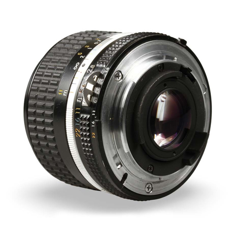Objetiva Nikon AI-S NIKKOR 24mm f2.8 - USADO
