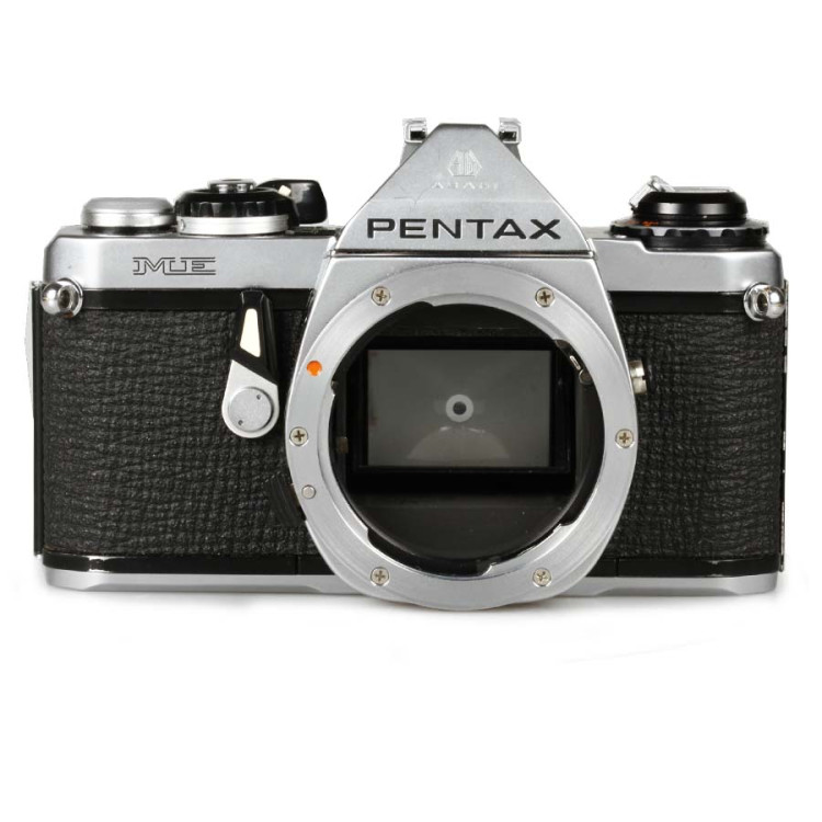 Câmera analógica 35mm Pentax ME com lente 28-80mm - USADO
