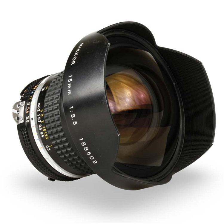 Objetiva Nikon AI-S NIKKOR 15mm f3.5 - USADO