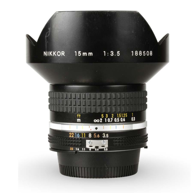 Objetiva Nikon AI-S NIKKOR 15mm f3.5 - USADO