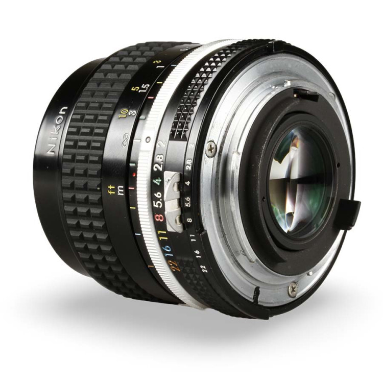 Objetiva Nikon AI NIKKOR 24mm f2 - USADO