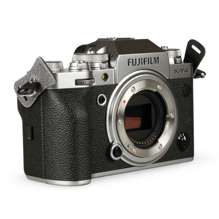 Câmera mirrorless Fujifilm X-T4 - USADO