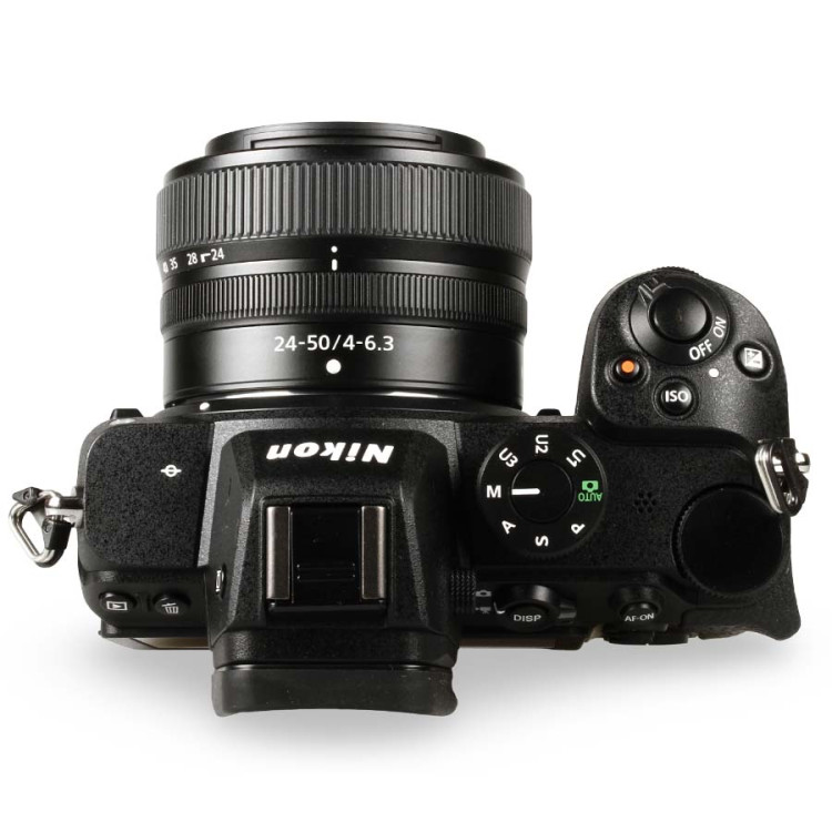 Câmera mirrorless Nikon Z5 com lente Z 24-50mm VR- USADO