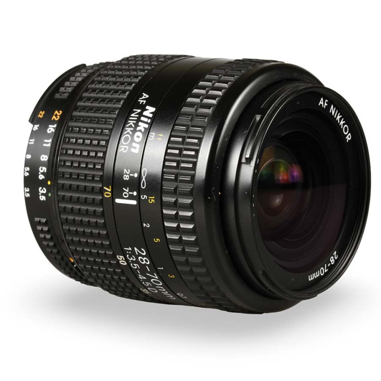 Objetiva Nikon AF NIKKOR 28-70mm f3.5-4.5D - USADO