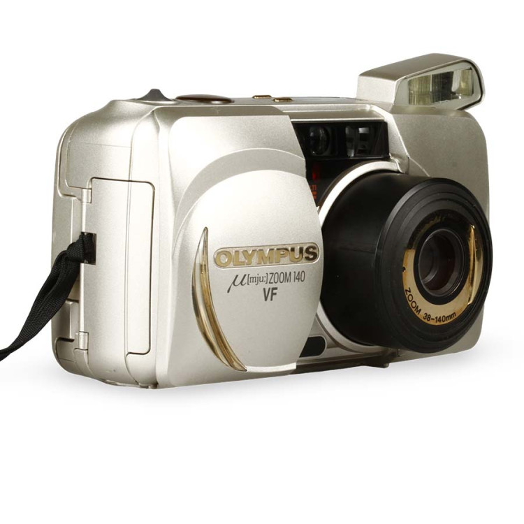 Câmera analógica compacta 35mm Olympus µ[mju:] ZOOM 140 VF (PRATA) - USADA