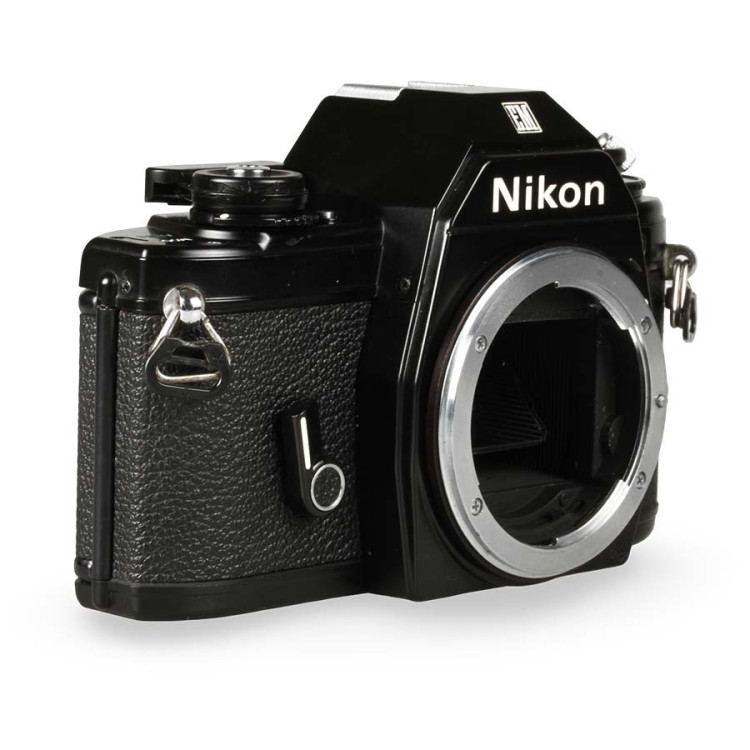 Câmera analógica 35mm Nikon EM - USADO