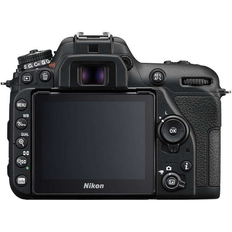 Câmera DSLR Nikon D7500 CORPO 20MP
