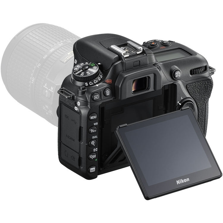 Câmera DSLR Nikon D7500 CORPO 20MP