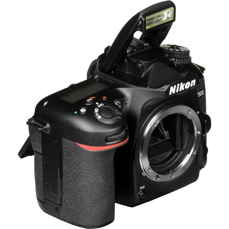 Câmera DSLR Nikon D7500 CORPO 20MP