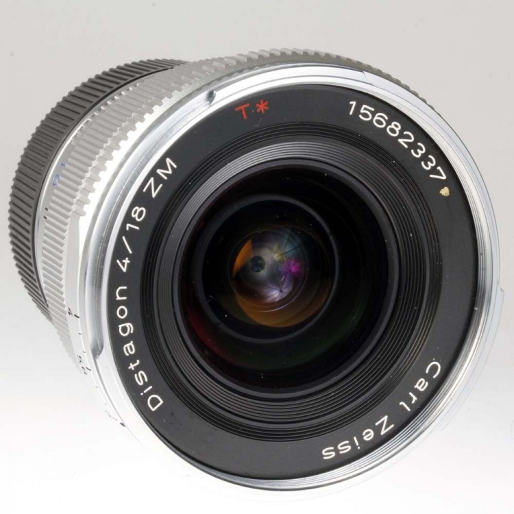 Objetiva Zeiss Distagon T* 18mm f4 ZM (Leica M) - USADA