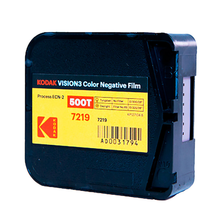 Filme Super 8 Kodak VISION3 500T/7219 ISO 500 (15 metros)
