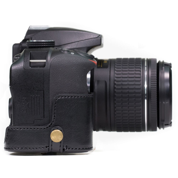 Estojo MegaGear MG856 para câmera Nikon D3400