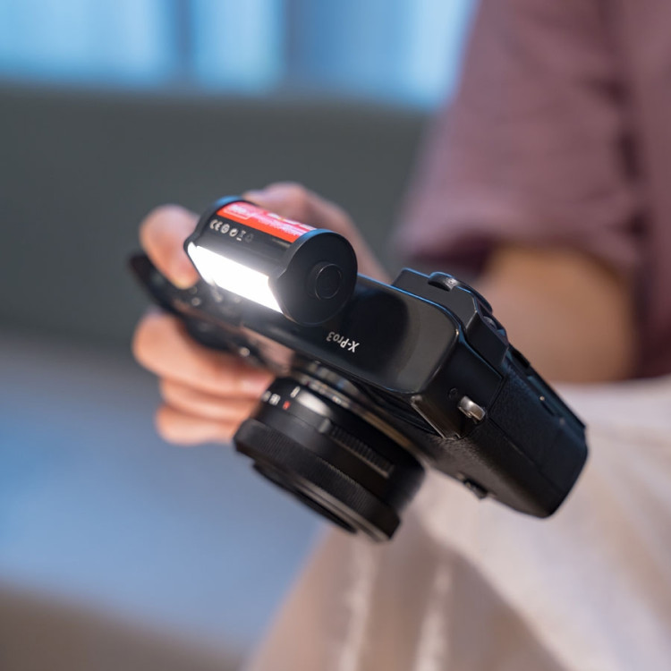Mini iluminador de LED TTArtisan LIGHT com imã