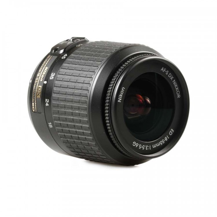 Objetiva Nikon AF-S NIKKOR 18-55mm f3.5-5.6G ED DX - USADA