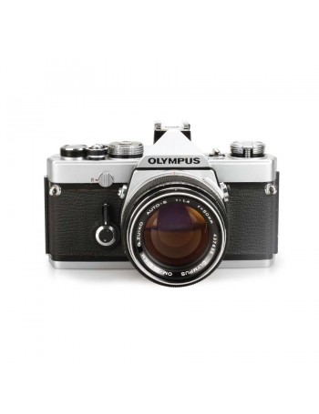 Câmera analógica 35mm Olympus M-1 com lente 50mm f1.4 - USADA