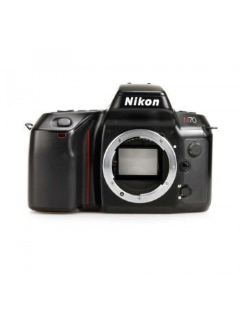 Câmera analógica 35mm Nikon N70 CORPO - USADA