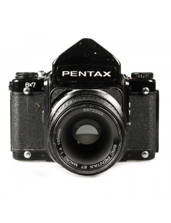 Câmera analógica Pentax 6x7 MLU com lente 135mm f4 - USADA