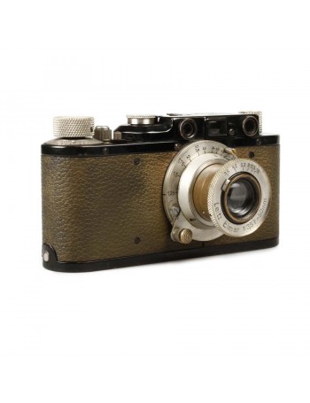 Câmera analógica 35mm Leica II (Model D) com lente Elmar 50mm f3.5 - USADA