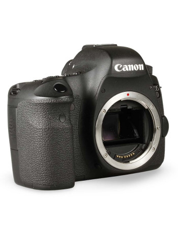 Câmera DSLR Canon EOS 6D - USADO (52.793 DISPAROS)
