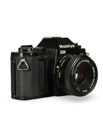 Câmera analógica Mamiya ZM com 50mm f2 - USADO