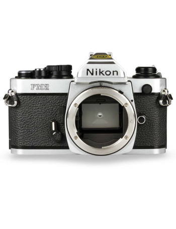 Câmera analógica 35mm Nikon FM2 - USADO