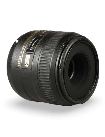 Objetiva Nikon AF-S NIKKOR 40mm f2.8G Micro DX - USADO