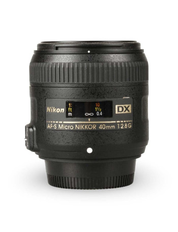 Objetiva Nikon AF-S NIKKOR 40mm f2.8G Micro DX - USADO