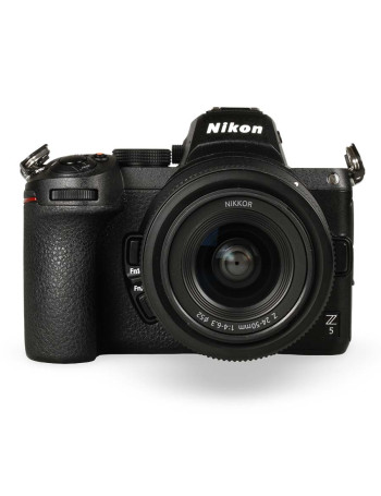 Câmera mirrorless Nikon Z5 com lente Z 24-50mm VR- USADO