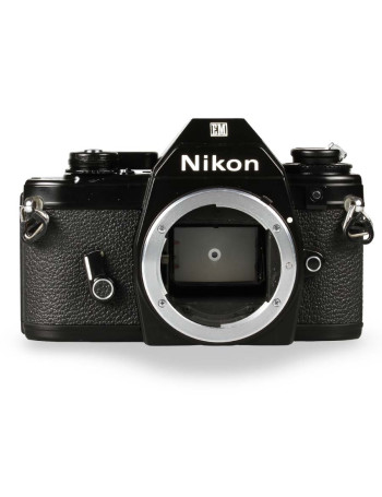 Câmera analógica 35mm Nikon EM - USADO