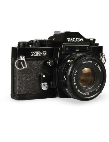 Câmera analógica Ricoh XR-2 com lente 50mm f2 - USADO
