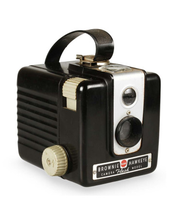 Câmera analógica Kodak Brownie Hawkeye - USADO