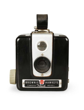 Câmera analógica Kodak Brownie Hawkeye - USADO