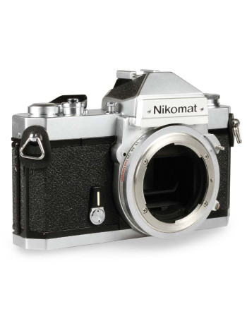 Câmera analógica 35mm Nikon Nikomat FT2 - USADO