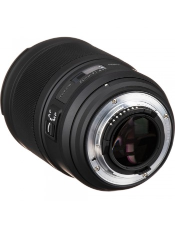 Objetiva Tokina Opera 50mm f1.4 FF para Nikon